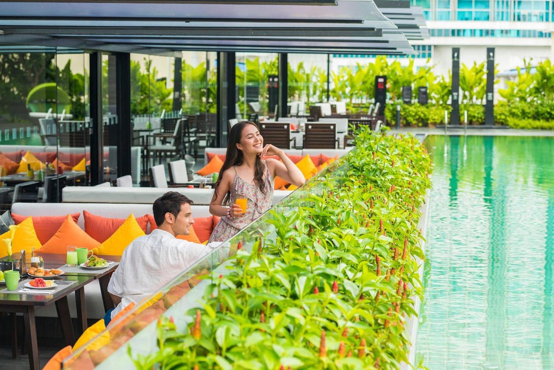 Holiday Inn Bangkok Sukhumvit By Ihg מראה חיצוני תמונה